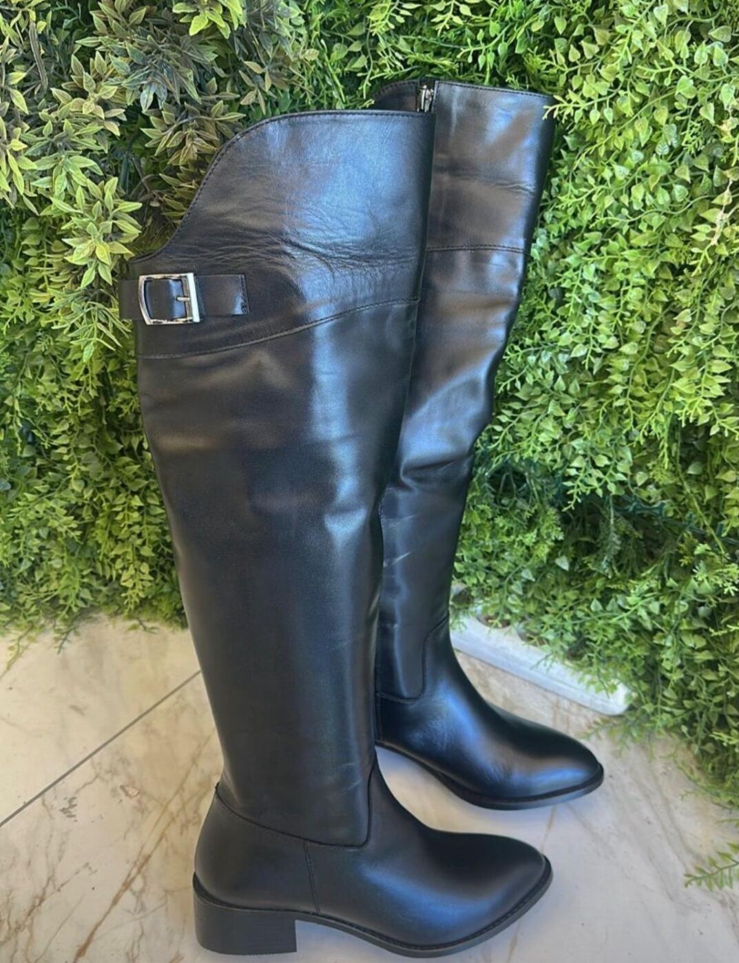 Emily siyah cilt çizme