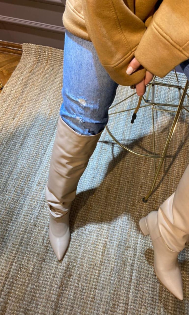 Bianca nude çizme diz üstü